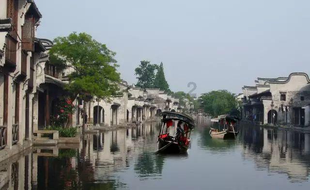三国时曹操为何从赤壁进攻孙权而不直取建康