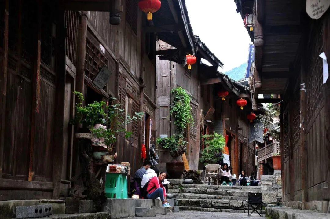救援受困的小恐龙